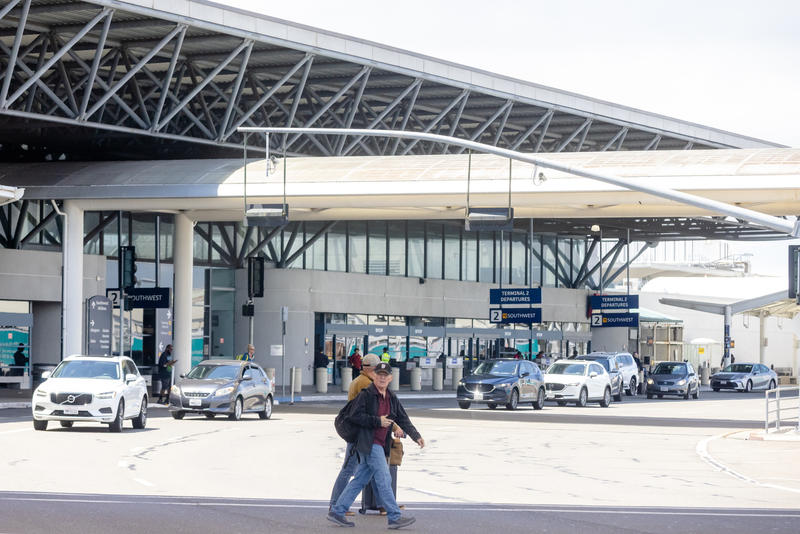 Bay Area airport approves guest passes for non-ticketed visits