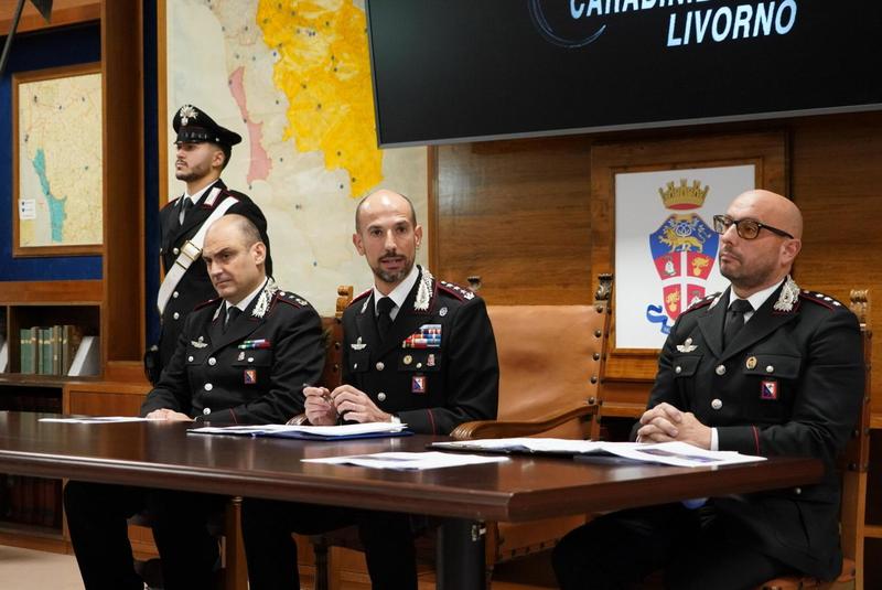 Droga e fucilate a Livorno, il colonnello dei carabinieri: «Un sodalizio violento»