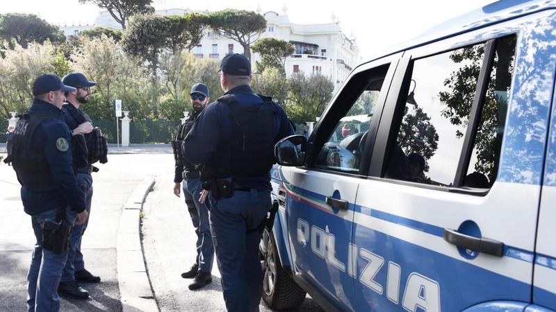 “Mio padre mi molesta”, la denuncia choc di una ragazzina di 15 anni allo sportello psicologico della scuola