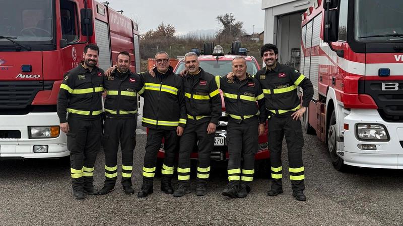Vigili del fuoco: ultimo giorno di servizio per il capo distaccamento Tedeschi, il saluto dei colleghi