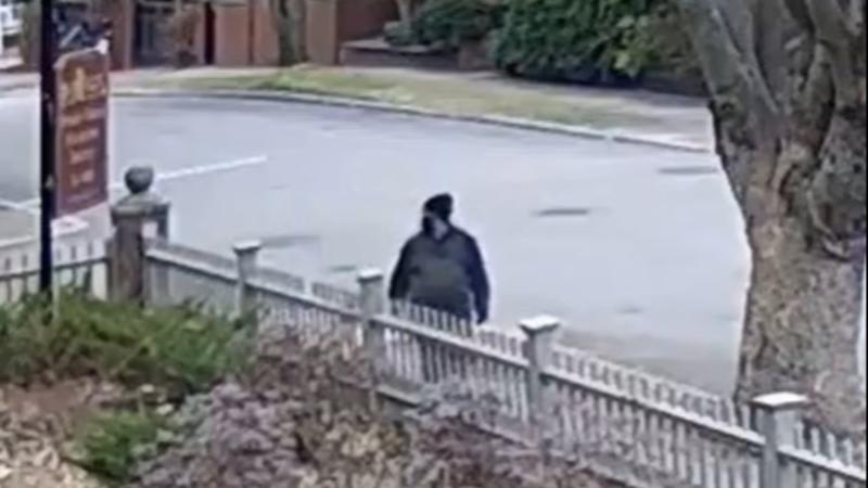 Brown University, dopo 5 giorni il killer resta introvabile. L'imbarazzo dell'Fbi e di Trump, tra ricompense e accuse all'università