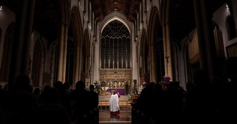 Hundreds gather for cherished festive tradition Hundreds gather for cherished festive tradition