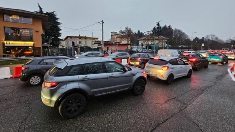 Martinella, il «sempre verde» non cancella le code