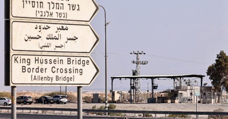 Israel blocks Canada lawmakers at West Bank border crossing Israel blocks Canada lawmakers at West Bank border crossing