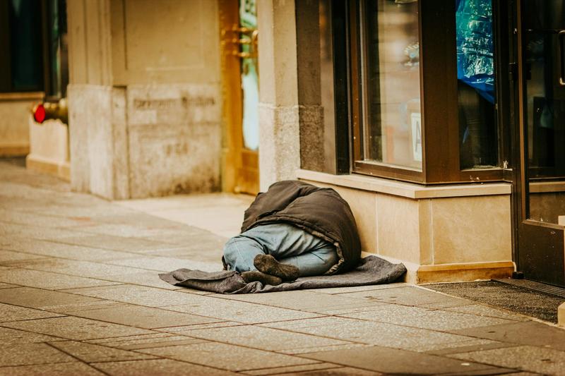 How much does it cost to end rough sleeping? An Australian-first study may have just found out How much does it cost to end rough sleeping? An Australian-first study may have just found out
