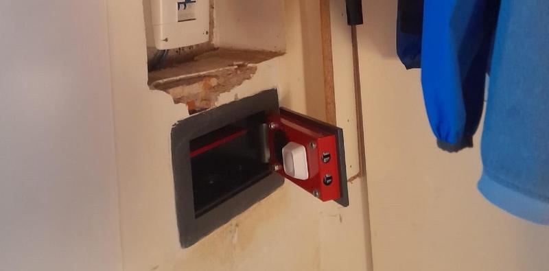 Livorno, i ladri non si fermano: assaltate cinque case in quattro giorni