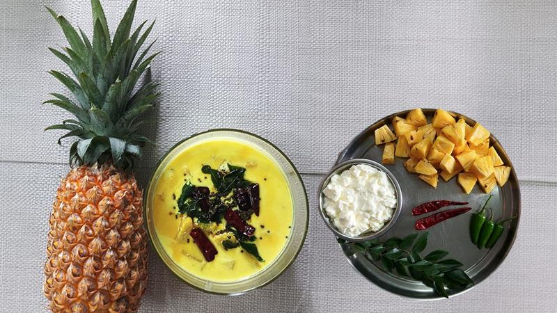 ചേരുവകൾ കുറവുള്ള, എളുപ്പം ഉണ്ടാക്കാവുന്ന, തേങ്ങ ചേർക്കാത്ത പൈനാപ്പിൾ മധുര കാളൻ