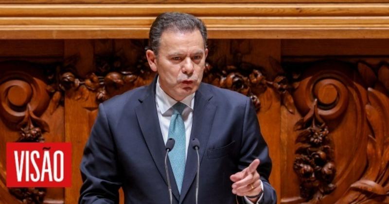 Prémio Laranja Amarga para as prendas de Natal de Luís Montenegro