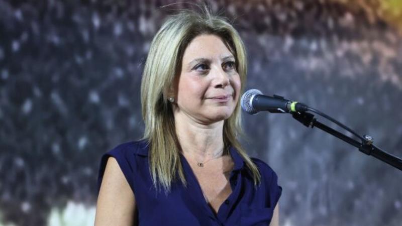 Απλώς εκτίθεστε, κυρία Καρυστιανού…