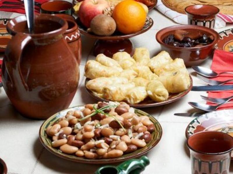 Голям празник с куп традиции е в събота, спазват се строги забрани