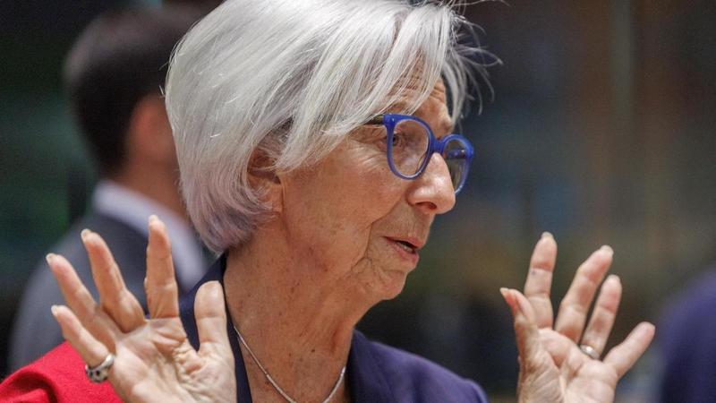 La Bce lascia i tassi invariati e alza le stime di crescita del Pil