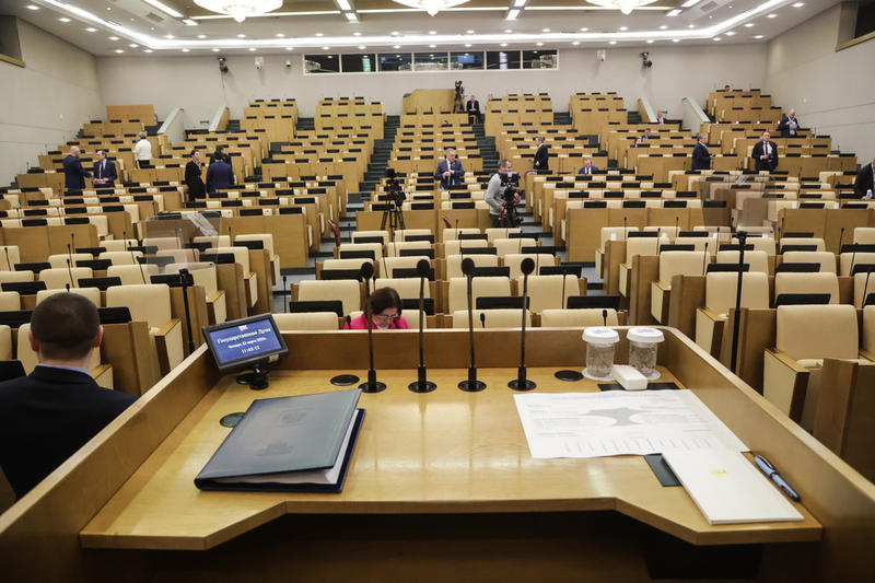 Депутаты хотят разобраться, кто выпустил из страны Козака и Чубайса