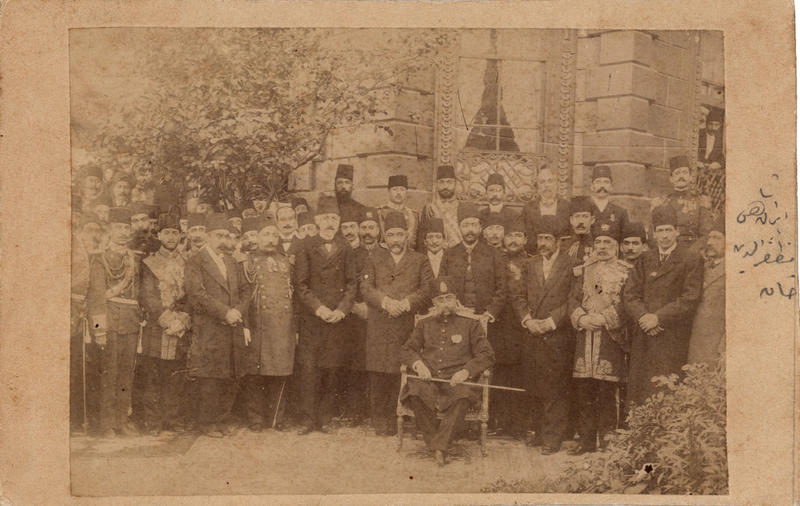 Mücevher Süslü Bir Halı… Mücevher Süslü Bir Halı…