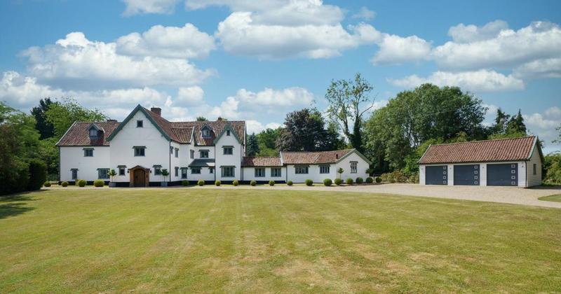 Seven-bedroom family home for sale in Saxlingham Nethergate
