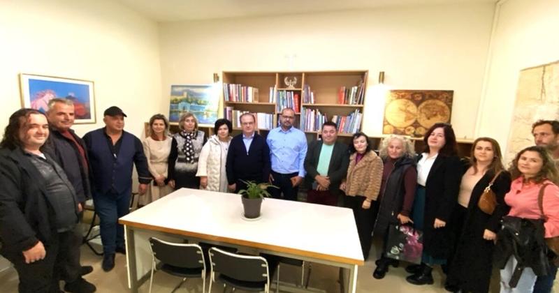 Ρέθυμνο: Η πρώτη δανειστική βιβλιοθήκη μεταναστών... είναι γεγονός! Ρέθυμνο: Η πρώτη δανειστική βιβλιοθήκη μεταναστών... είναι γεγονός!