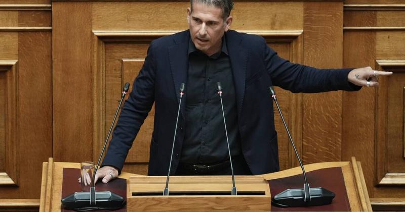 Διαμαντής Καραναστάσης: Οδηγούσε υπό την επήρεια αλκοόλ και του αφαιρέθηκε το δίπλωμα Διαμαντής Καραναστάσης: Οδηγούσε υπό την επήρεια αλκοόλ και του αφαιρέθηκε το δίπλωμα