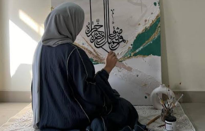 Ink, Fabric, and the Strength to Stand Alone in Kashmir