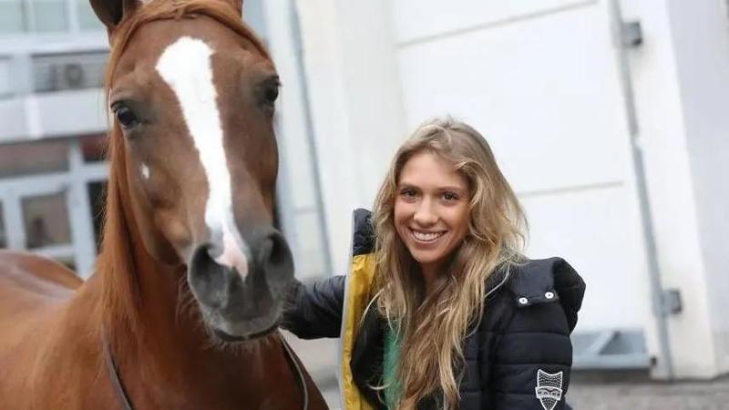 Blitz animalista al centro ippico di Mapello, assolta Nicole Berlusconi