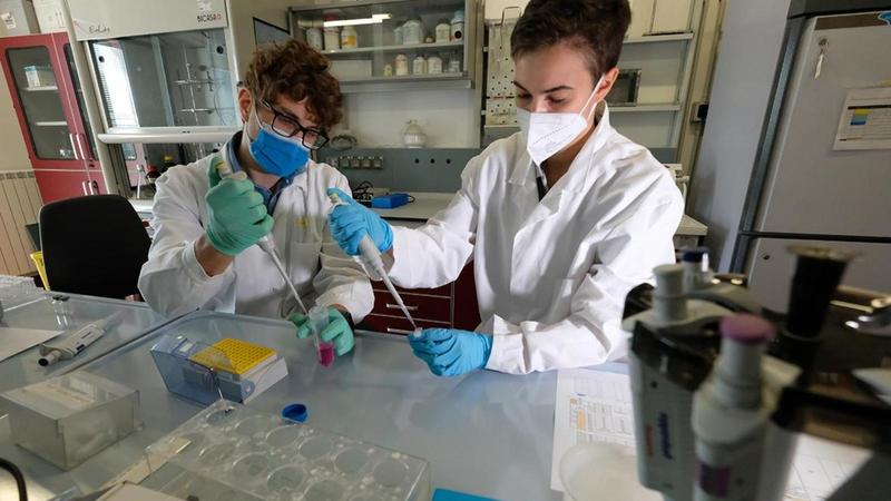 Cure “più forti” contro la leucemia, una speranza per i pazienti: “Riduciamo il rischio recidiva”