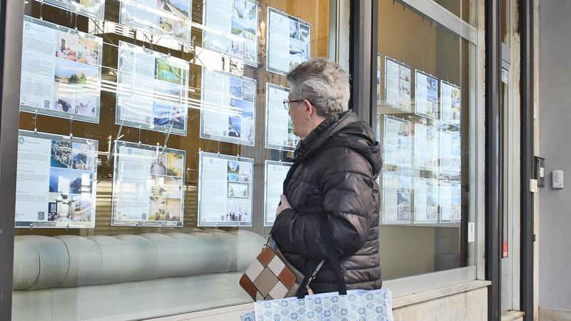 Emergenza casa: “Sono 6mila quelle vuote in città. Pronti a farci garanti per gli affitti”