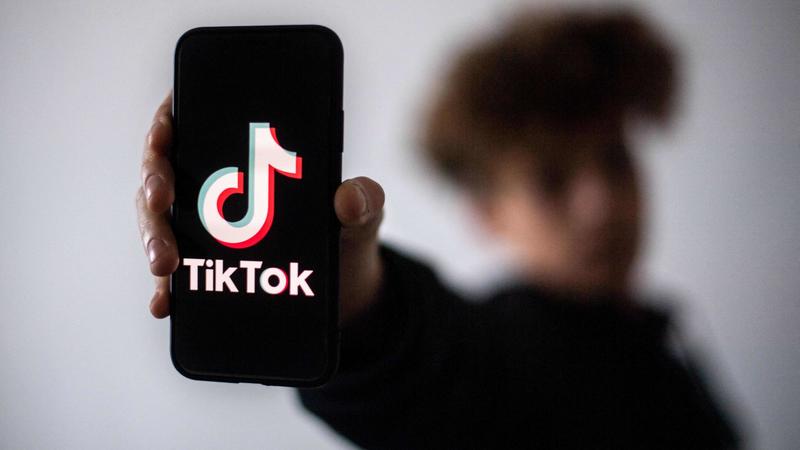 Tik Tok, firmato l’accordo: la cinese ByteDance vende la sua attività negli Stati Uniti