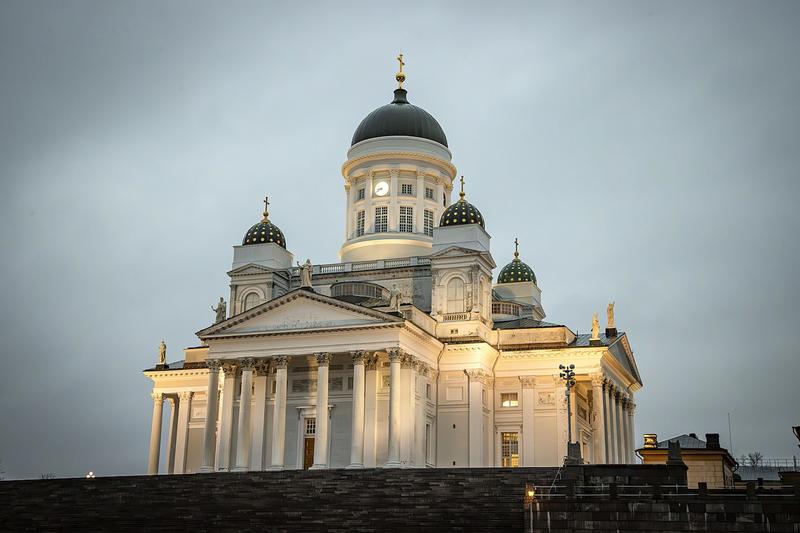 Yhteiskunta | Pitäisikö joulu pelastaa, kysyy päätoimittaja Jouni Kemppainen.