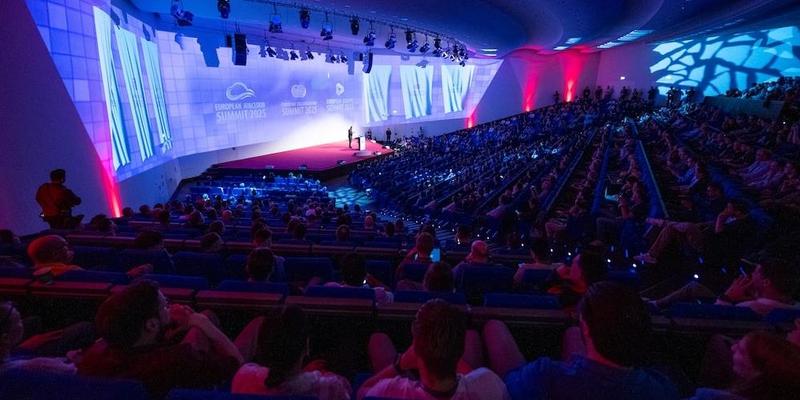 Adis Jugo: O tehnologiji, povjerenju, kraju i početku (i jednoj kafi na Boračkom)