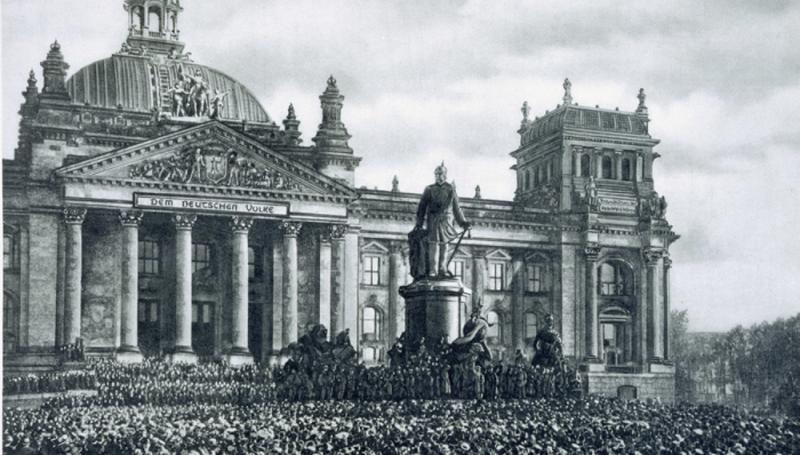 False echoes of Weimar False echoes of Weimar