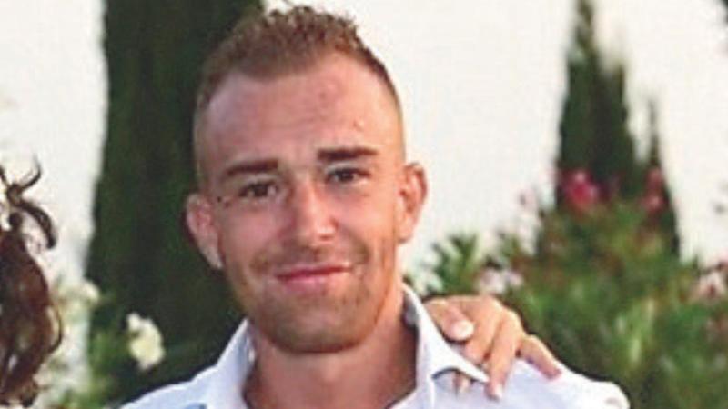 Livorno, muore a 39 anni: Michael e quel maledetto mal di testa – Il saluto speciale degli amici