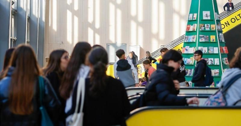 Una pattuglia di autonominatisi “guardiani” della cultura