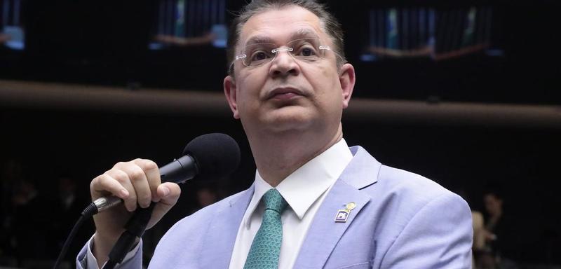 Trazei todos os dízimos à casa do senhor Sóstenes Cavalcante