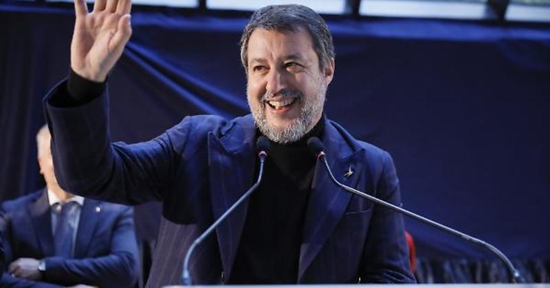 La Cassazione conferma la sentenza del Tribunale di Palermo dopo il ricorso per “saltum” della procura. Il leader leghista: “Difendere i confini non è reato”