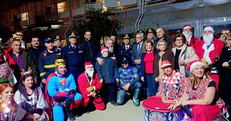 ΠΑΓΝΗ: Μοίρασαν χαμόγελα και δώρα οι 