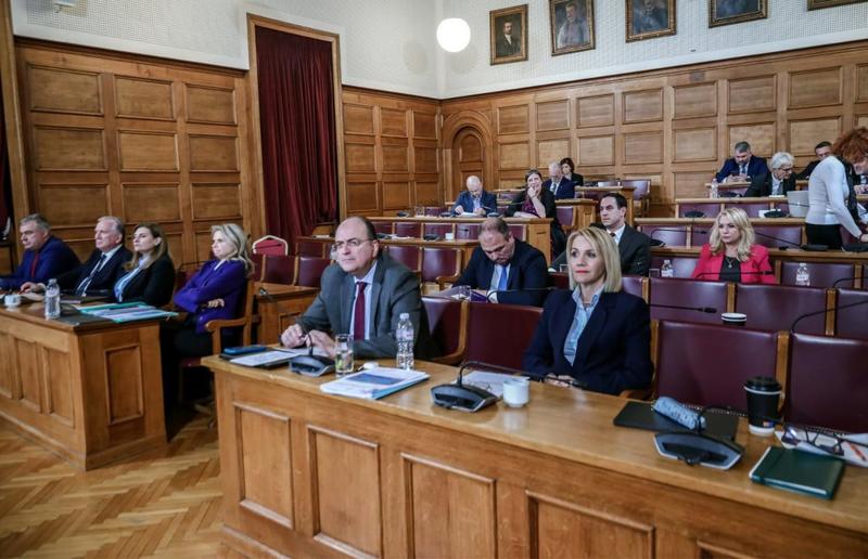 Η διαφθορά παίζει θέατρο Η διαφθορά παίζει θέατρο