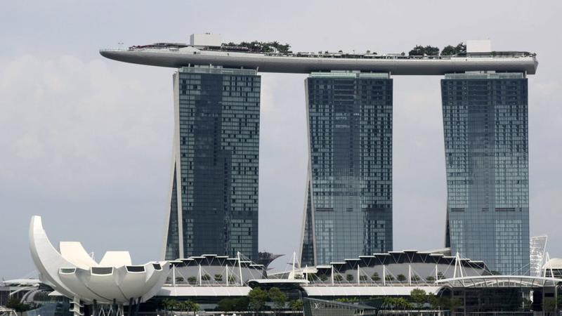 Singapur počinje da kažnjava internet prevare sa 24 udarca štapom