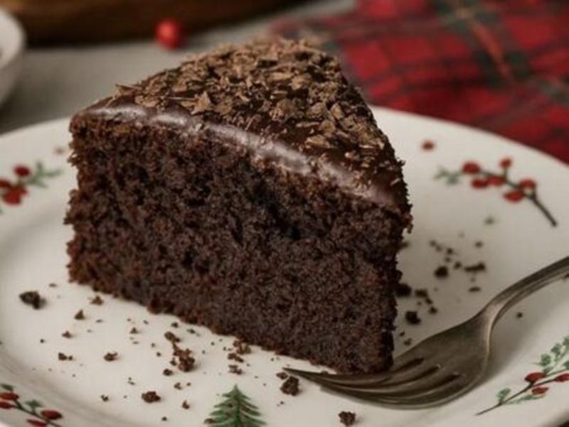 Постна шоколадова торта – пухкав, сочен блат, целият пропит с много крем!