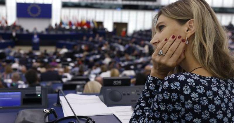 Qatargate, parla l'ex vicepresidente del Parlamento europeo: «Le fughe di notizie non erano casuali: erano funzionali, sin dall’inizio, a costruire una presunzione di colpevolezza»