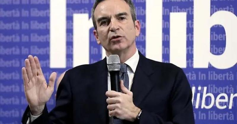 Il governatore calabrese ha presentato a Palazzo Grazioli la sua iniziativa per FI