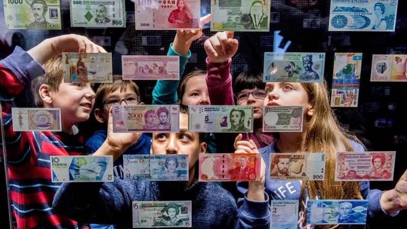 Holt endlich die Finanzbildung in die Klassen!