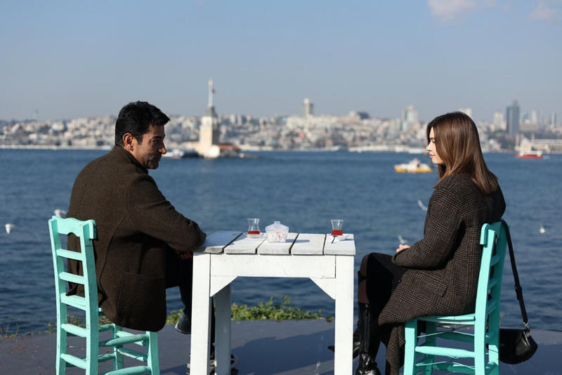 ‘Abi’ dizisi gümbür gümbür geliyor ‘Abi’ dizisi gümbür gümbür geliyor