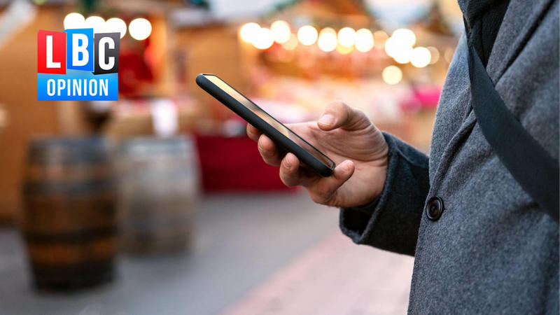 Overwhelmed by Christmas preparations? AI could be your best holiday helper