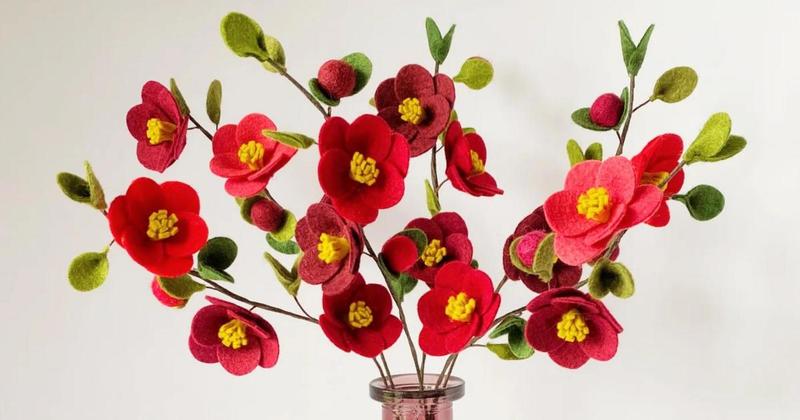 Christmas decorations with The Handmade Florist's felt flower kits