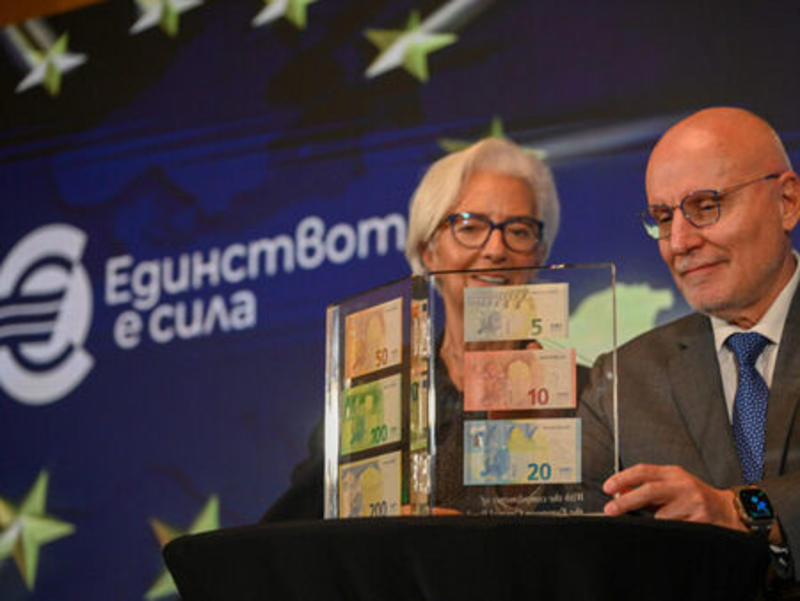 Запазването на лева: Сцена последна