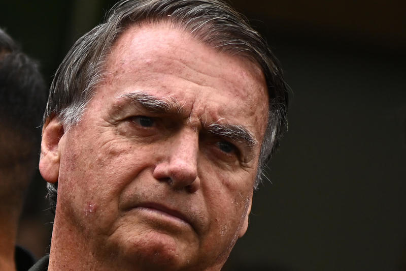 Bolsonaro precisa de cirurgia urgente e tem prisão domiciliar negada Bolsonaro precisa de cirurgia urgente e tem prisão domiciliar negada