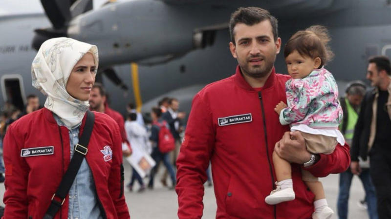 Selçuk Bayraktar: Bir kişi, bir ülkenin kaderinde ne kadar rol oynayabilir? Selçuk Bayraktar: Bir kişi, bir ülkenin kaderinde ne kadar rol oynayabilir?