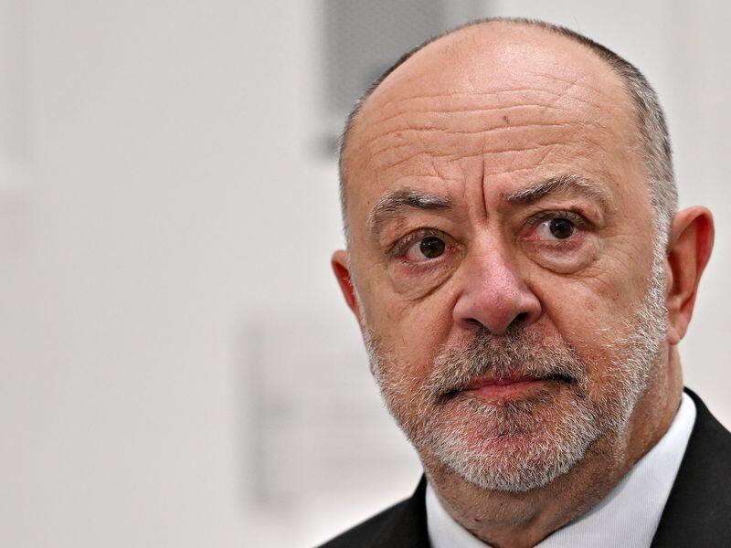 Les indépendants gagnent la session parlementaire!