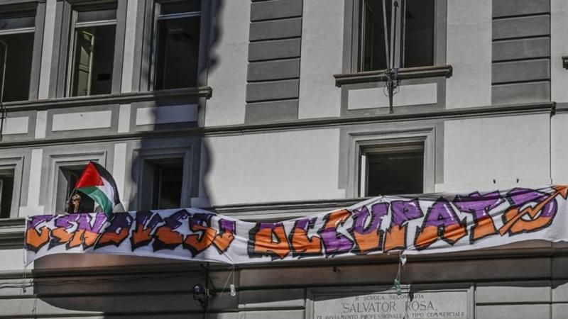 Richiesta danni a 5 alunniÂ per occupazione Genovesi,Â il padreÂ di uno dei ragazzi:Â Â«Usati come capri espiatoriÂ»