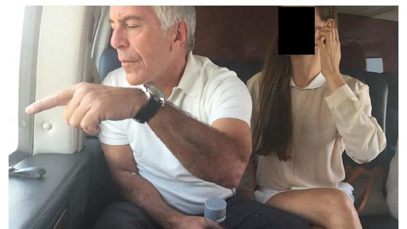 El duro informe del caso Epstein: lo que las víctimas de violaciones contaron a la policía y cómo los abogados trataron de cerrarles la boca El duro informe del caso Epstein: lo que las víctimas de violaciones contaron a la policía y cómo los abogados trataron de cerrarles la boca