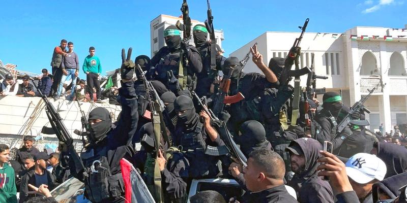 Klare Mehrheit der Palästinenser gegen Entwaffnung der Hamas