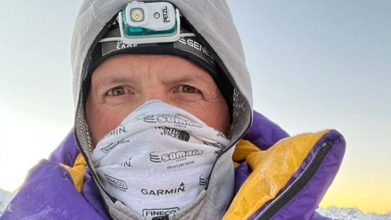Dopo il malore in quota Simone Moro torna dal Nepal: «Ora il cuore sta bene»
